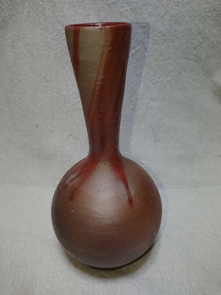 備前焼　花器 Amazon.co.jp: 備前焼 花器(高さ22㎝ 口径4㎝ 高台径7㎝) : Home